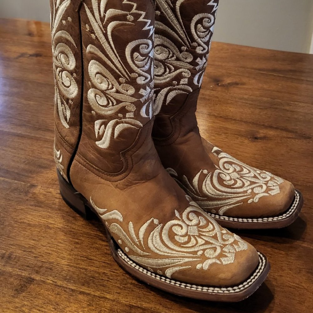 Circle G Women's Embroidery Western Boot Square Toe Tan